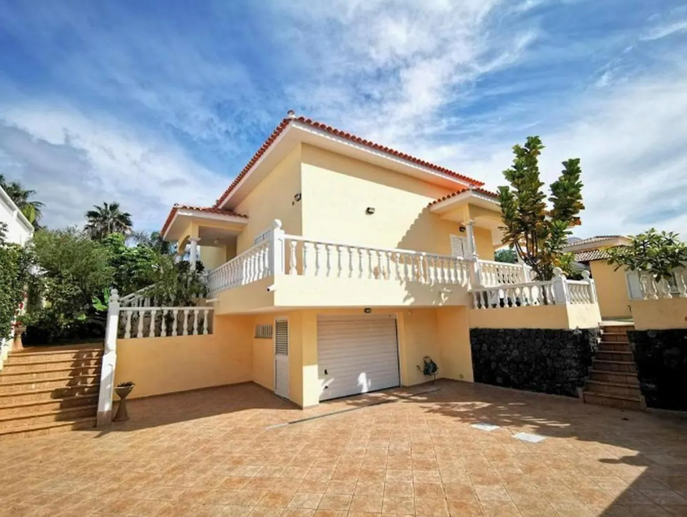 Villa Samarina En La Prestigiosa Zona De La Caleta Golf Costa Adeje