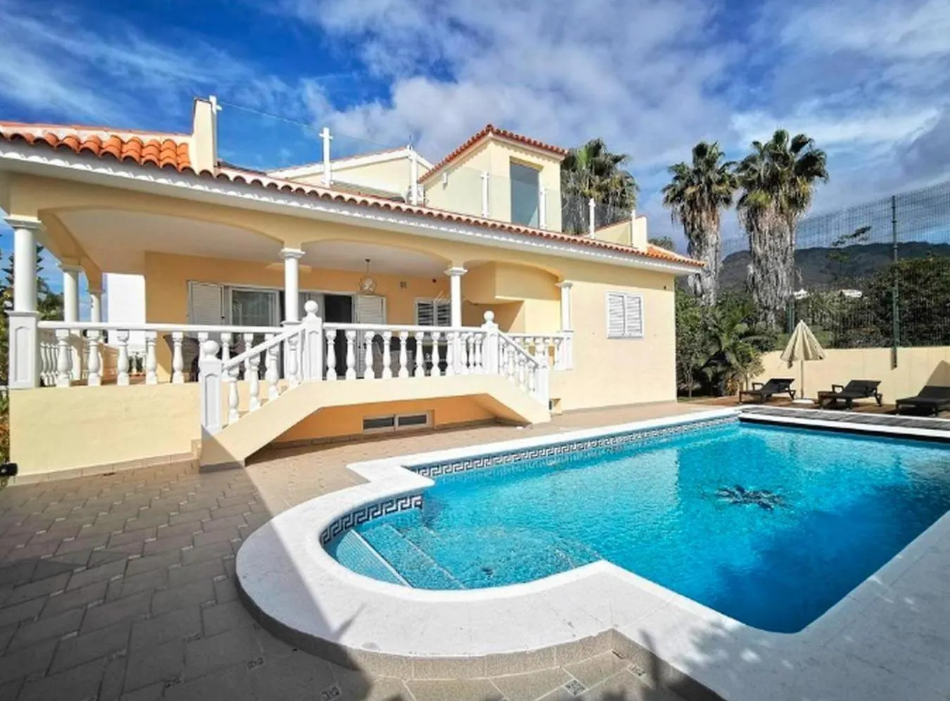 Villa Samarina En La Prestigiosa Zona De La Caleta Golf Costa Adeje